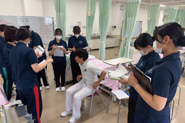 入試課