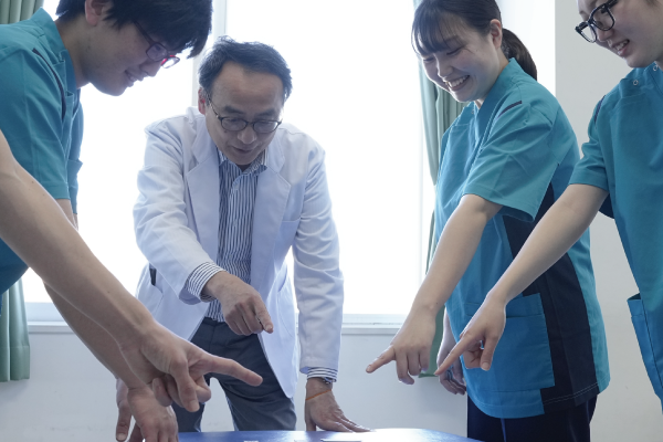 教授　盆子原 秀三
